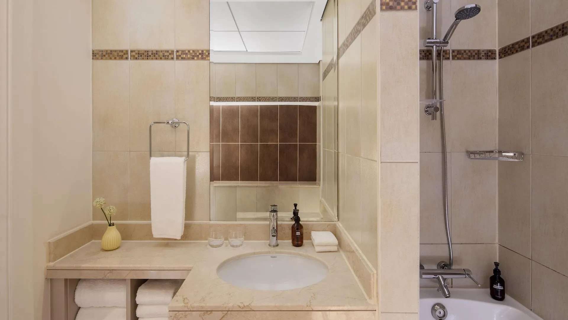 Staybridge Suites Dubai Internet City Hotel